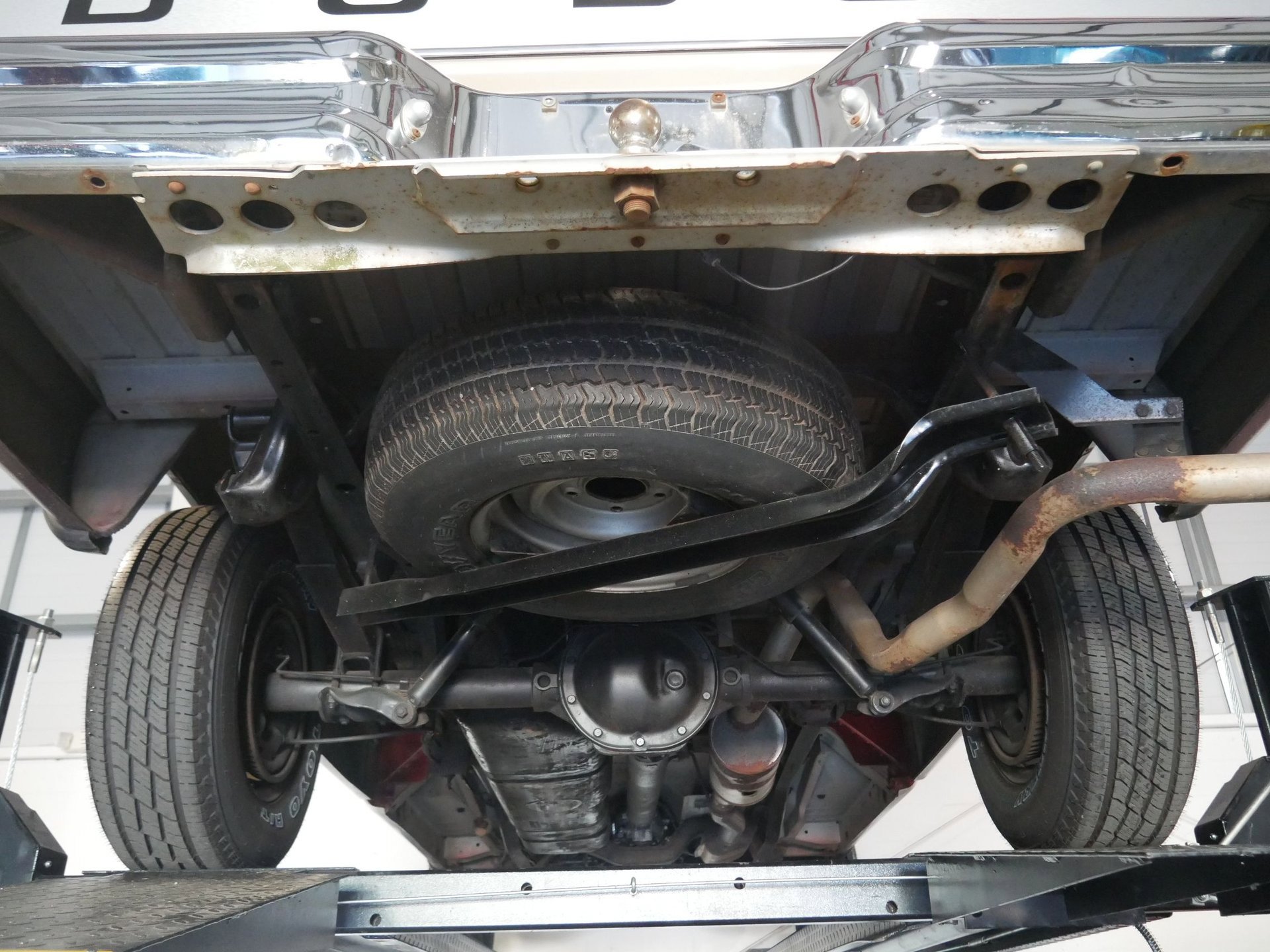 Used 1992 Dodge D/W Truck 150 RWD image 7
