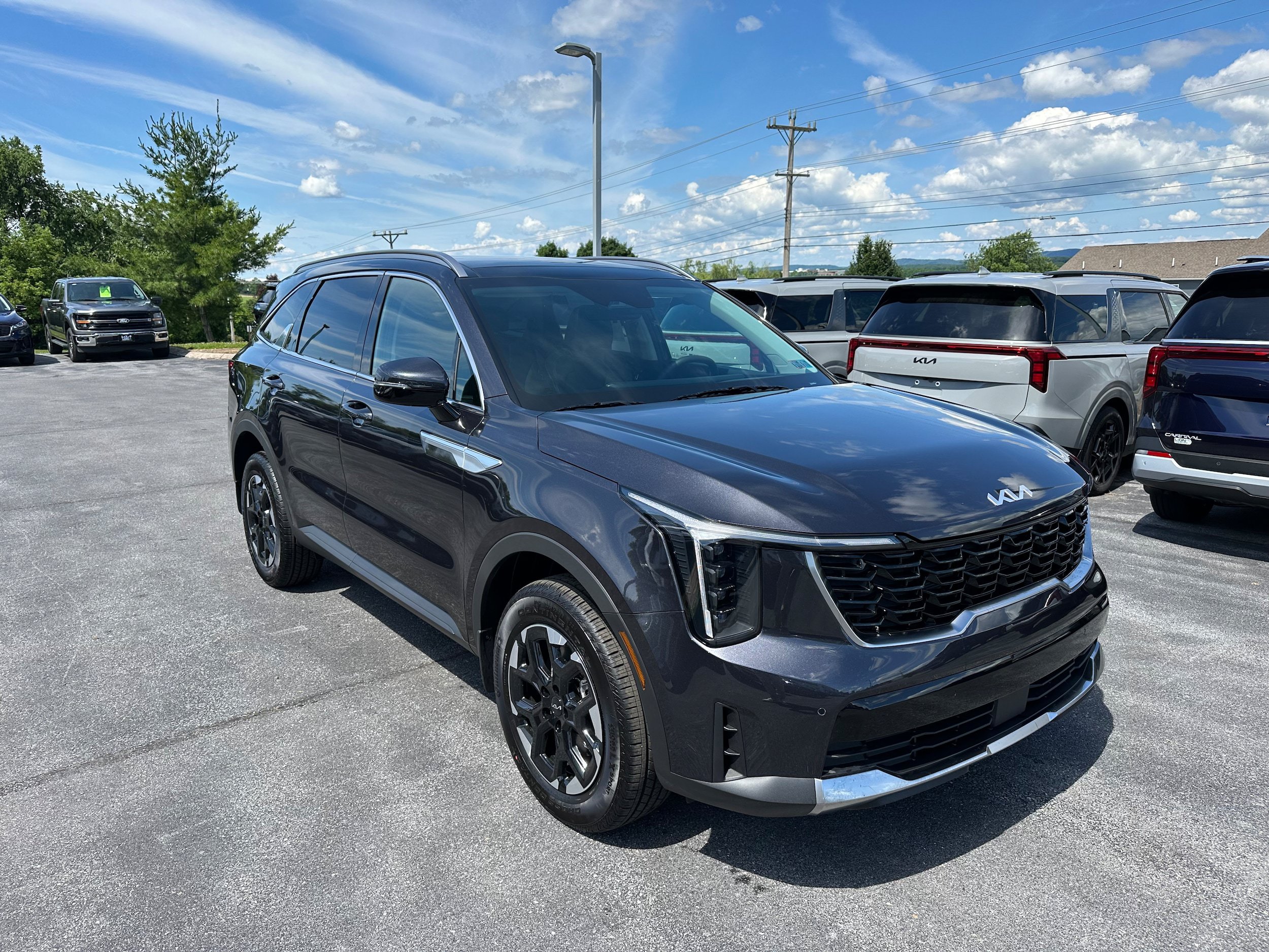 New 2026 Kia Sorento S AWD/4WD image 3