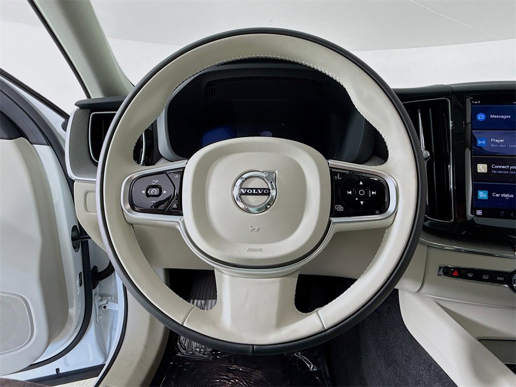 Used 2025 Volvo XC60 T8 Plus w/ Protection Package Premier image 11