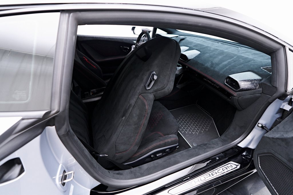 Used 2018 Lamborghini Huracan Performante image 61