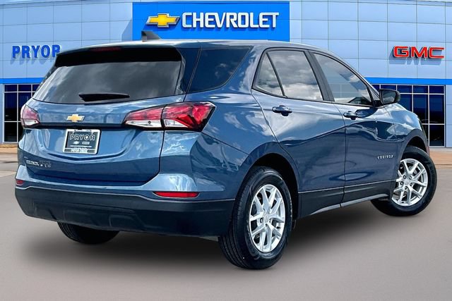 Used 2024 Chevrolet Equinox LS w/ LS Convenience Package FWD image 5