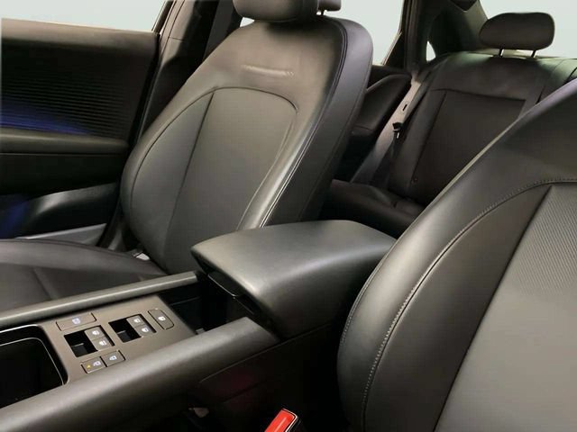 Used 2025 Hyundai Ioniq 6 SEL RWD image 60