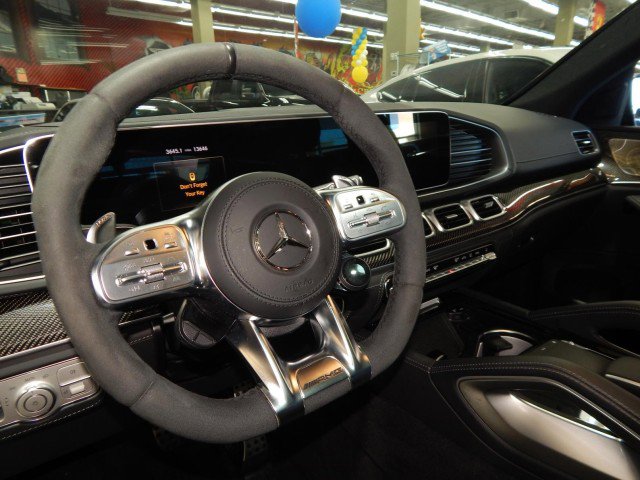 Used 2023 Mercedes-Benz GLE 53 AMG AMG GLE 53 AWD w/ AMG Dynamic Plus Package image 16