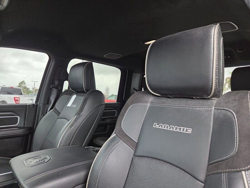 Used 2024 RAM 3500 Laramie w/ Sport Appearance Package AWD/4WD image 33