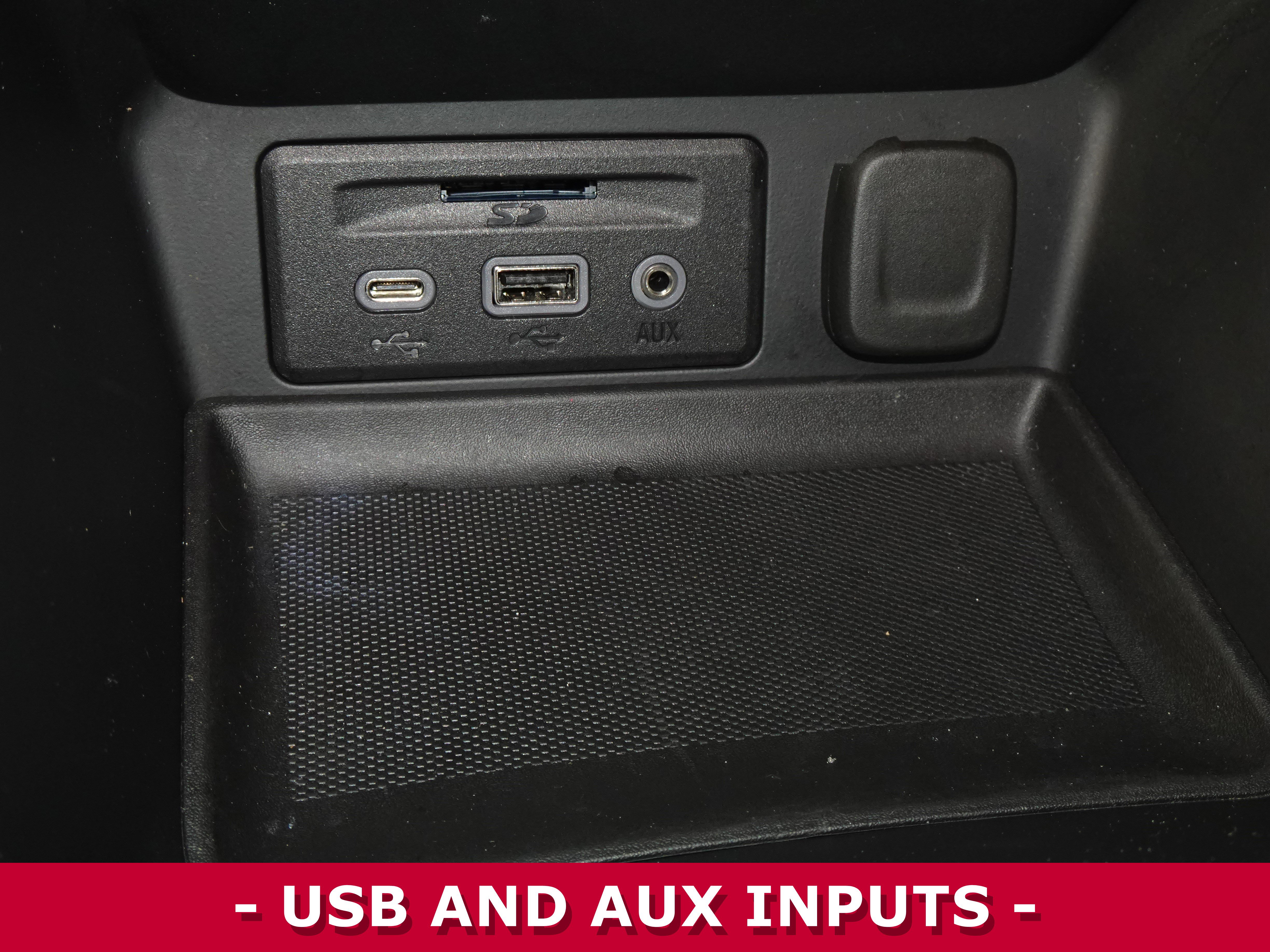 Used 2023 GMC Terrain SLT w/ LPO, Floor Liner Package image 22