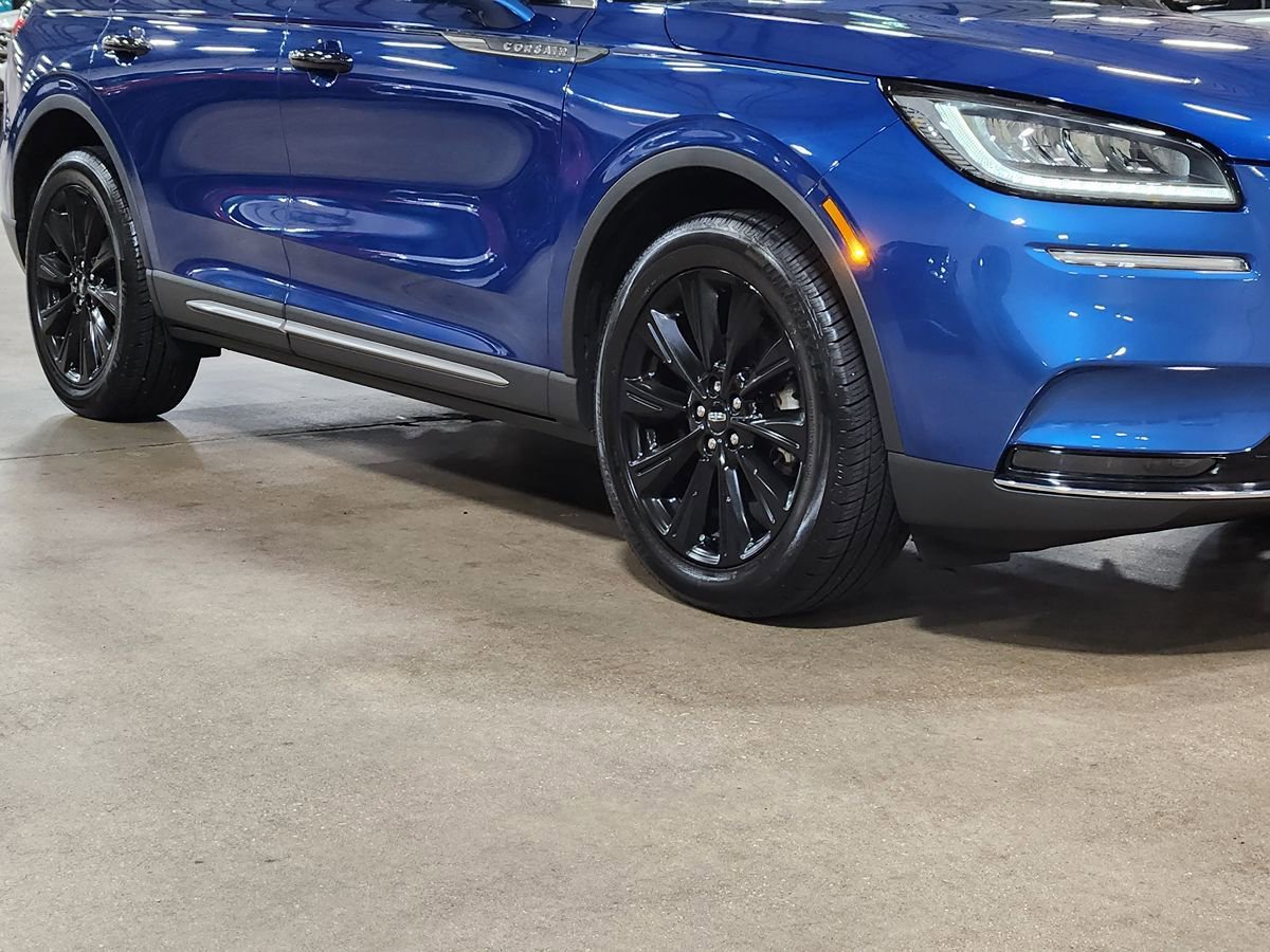 Used 2020 Lincoln Corsair Reserve w/ Elements Package FWD image 16