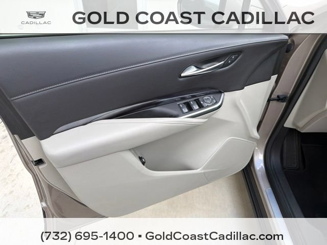 Certified 2023 Cadillac XT4 Luxury w/ Cold Weather Package AWD/4WD image 17