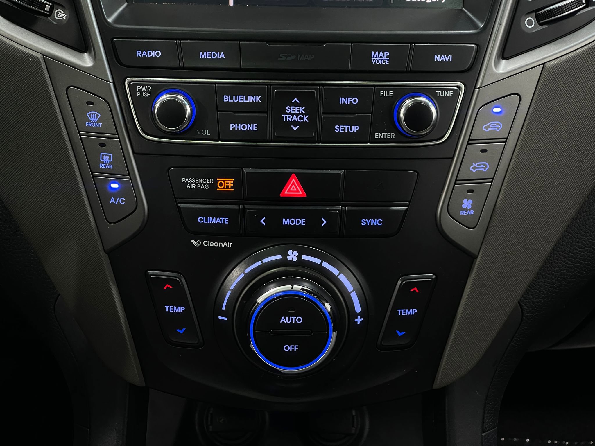 Used 2017 Hyundai Santa Fe FWD w/ SE Ultimate Tech Package 03 image 24