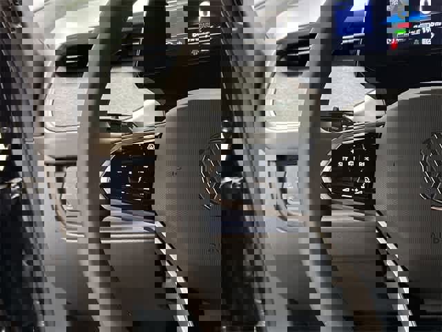 New 2025 Volkswagen ID. Buzz Pro S image 8