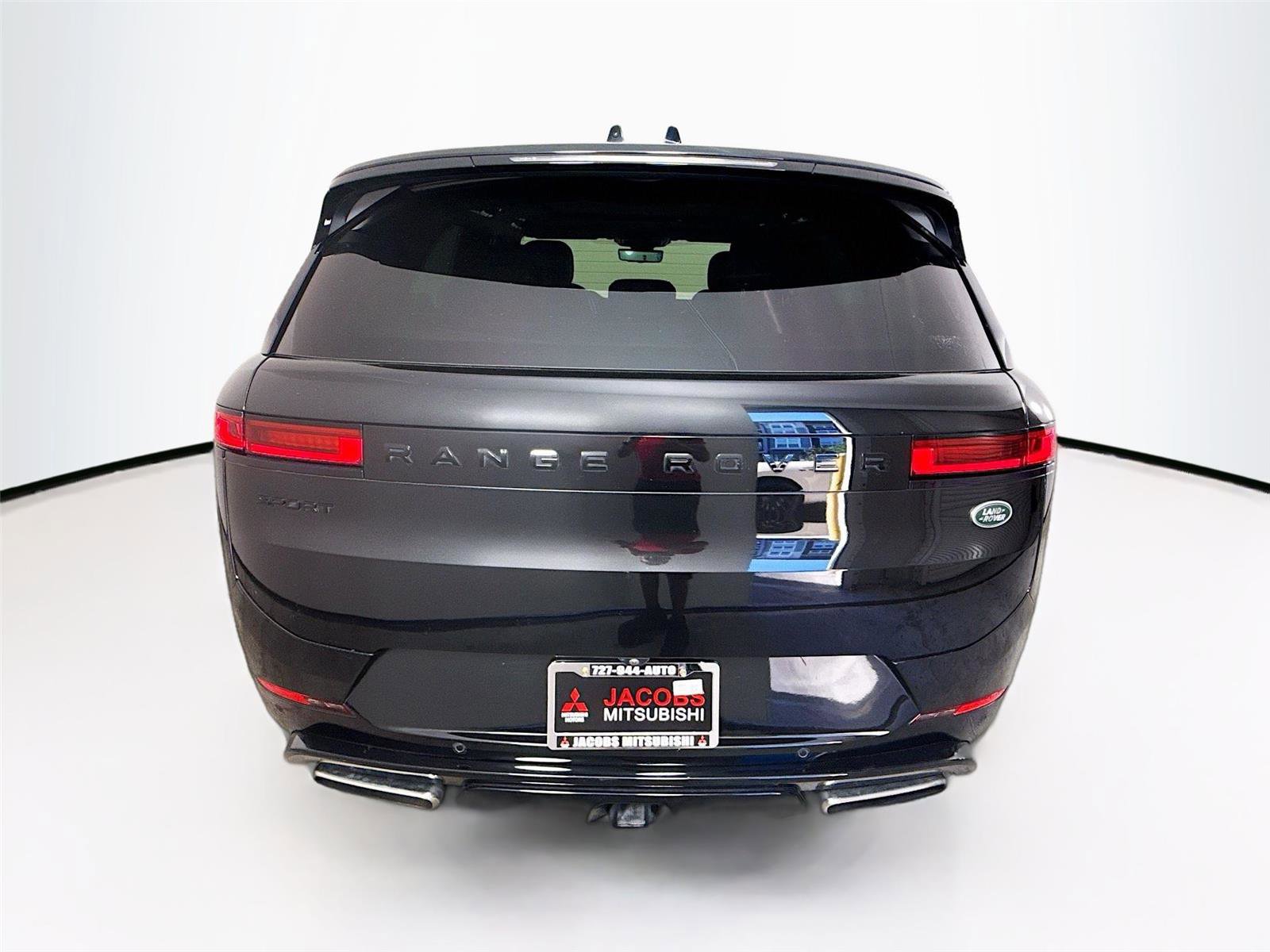 Used 2023 Land Rover Range Rover Sport SE Dynamic image 10