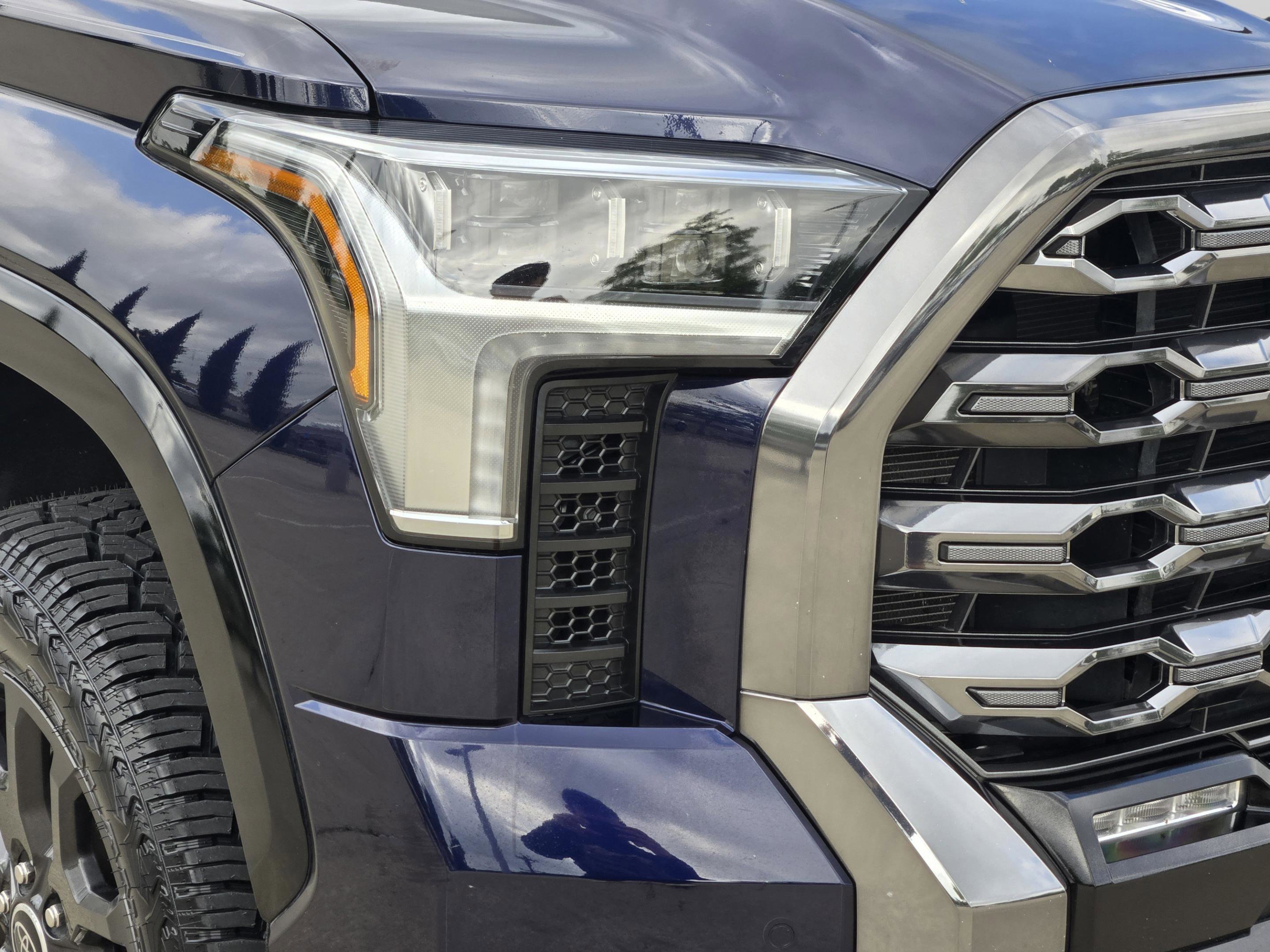 Used 2023 Toyota Tundra Platinum AWD/4WD image 34