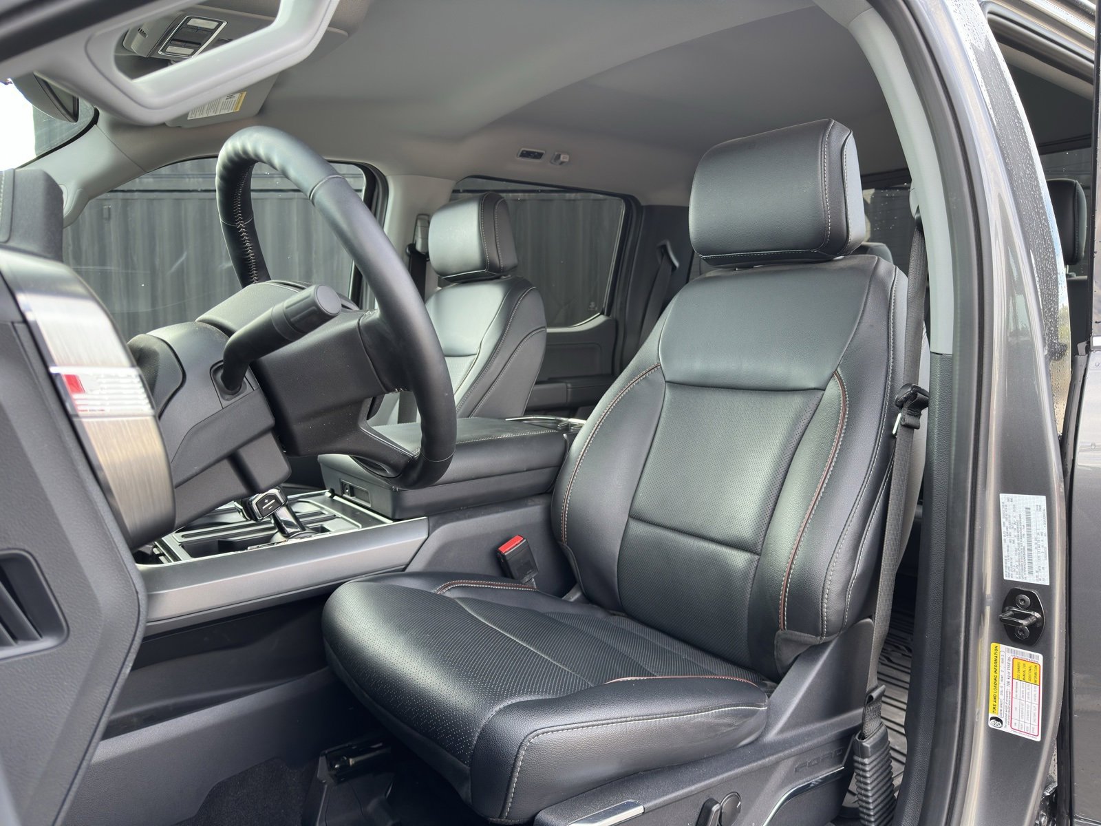 Used 2022 Ford F150 Lariat image 6