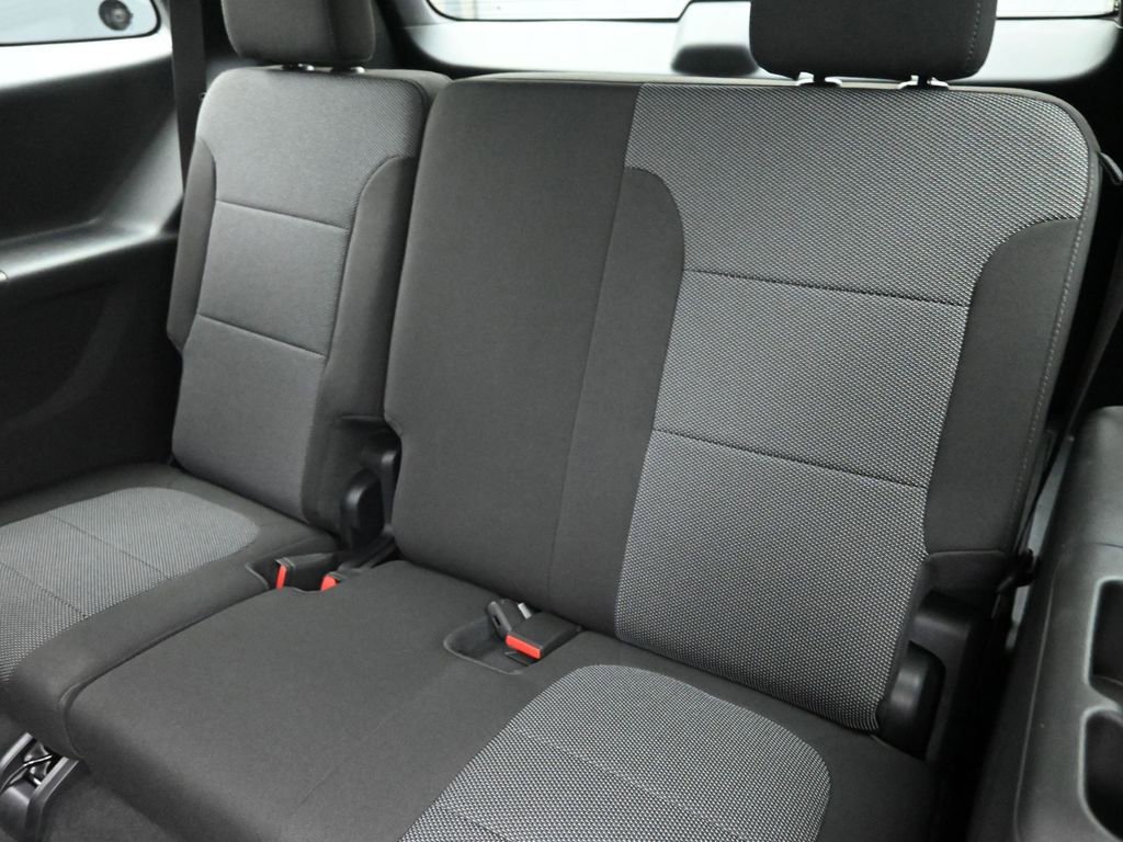 Used 2023 Chevrolet Traverse LT image 14