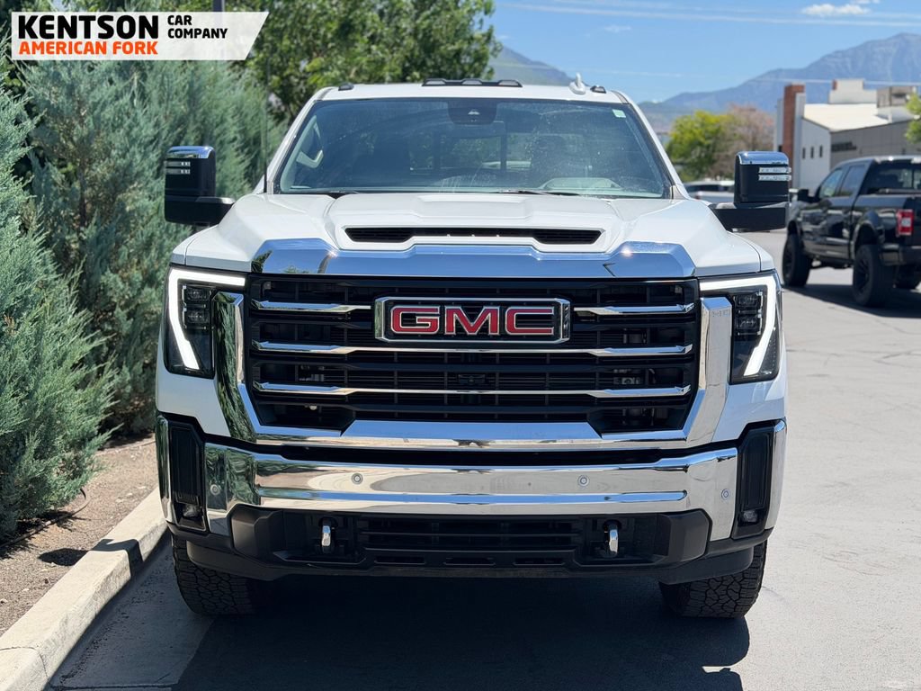 Used 2026 GMC Sierra 3500 SLT AWD/4WD image 2