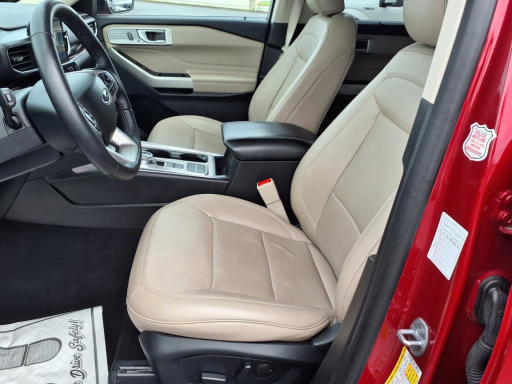 Used 2023 Ford Explorer Limited image 12