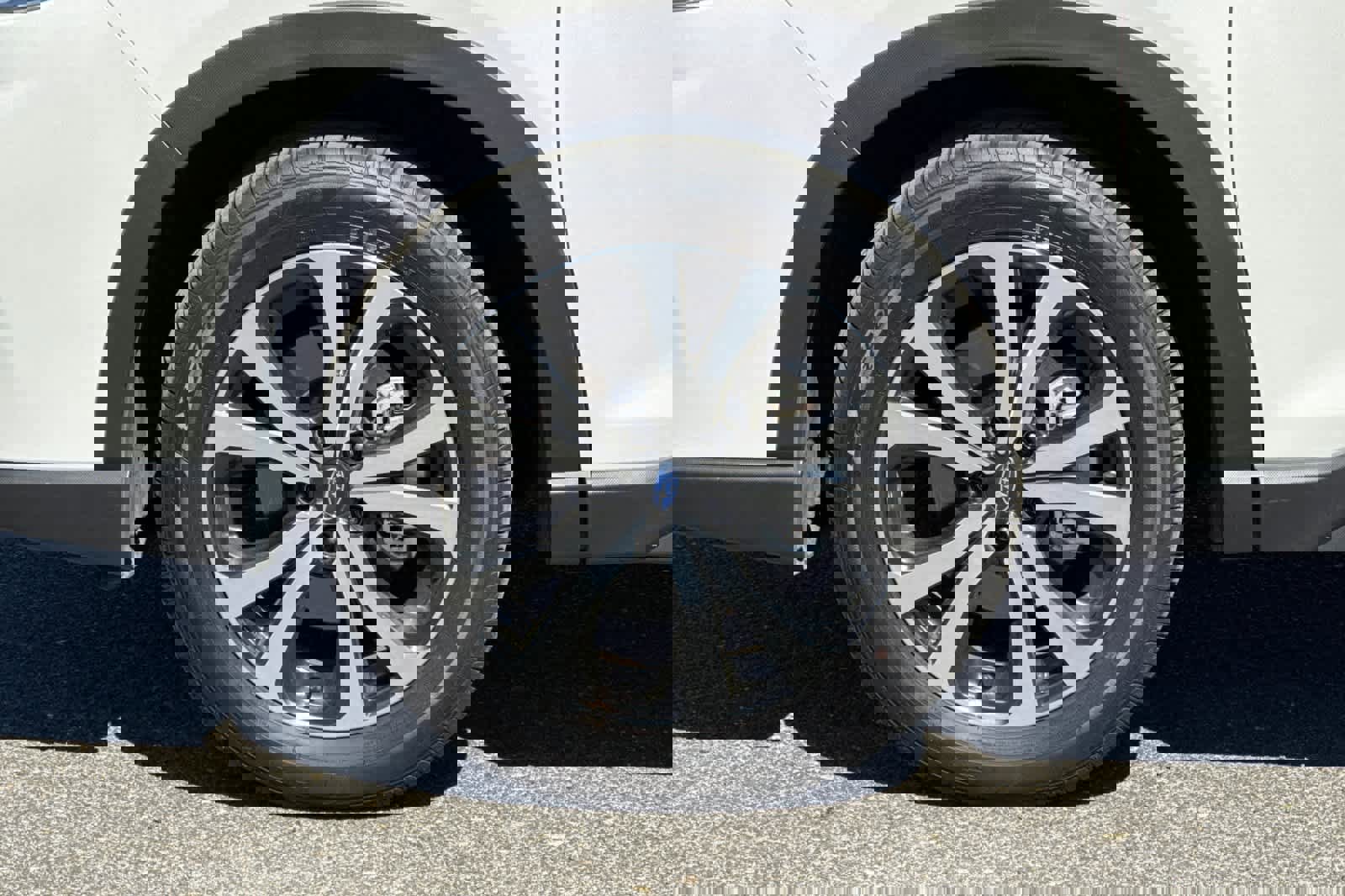 Used 2019 Subaru Forester Limited image 32