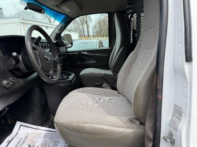 Used 2015 GMC Savana 2500 RWD image 15