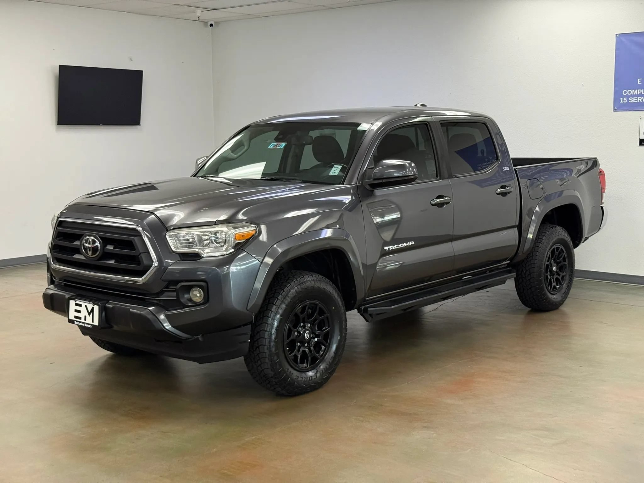 Used 2020 Toyota Tacoma SR5 RWD image 4