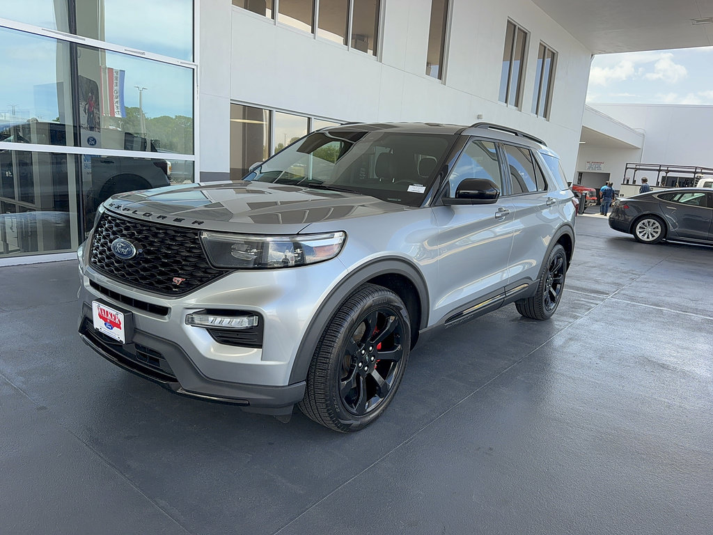 Certified 2022 Ford Explorer ST w/ ST Street Pack RWD image 2