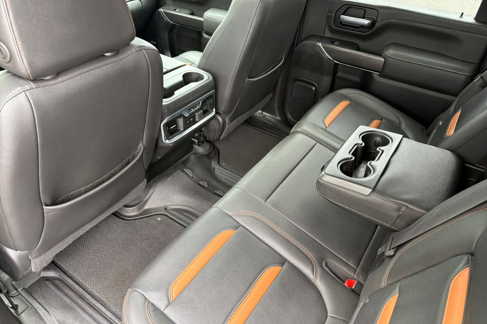 Used 2021 GMC Sierra 3500 AT4 w/ AT4 Premium Plus Package AWD/4WD image 4