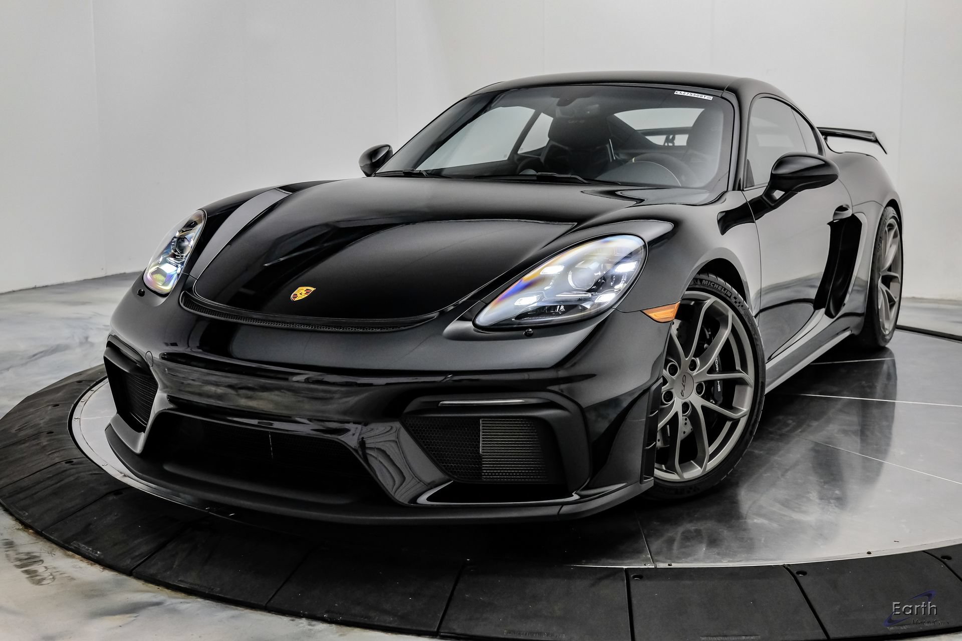 Used 2023 Porsche 718 Cayman GT4 RWD image 4