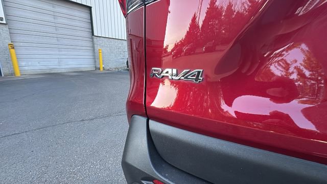 Used 2023 Toyota RAV4 XLE Premium AWD/4WD image 37