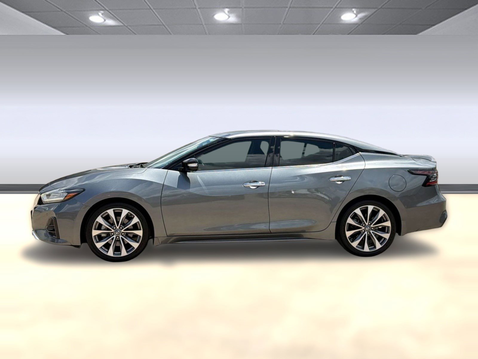Used 2020 Nissan Maxima Platinum w/ Sport Mat Group FWD image 2