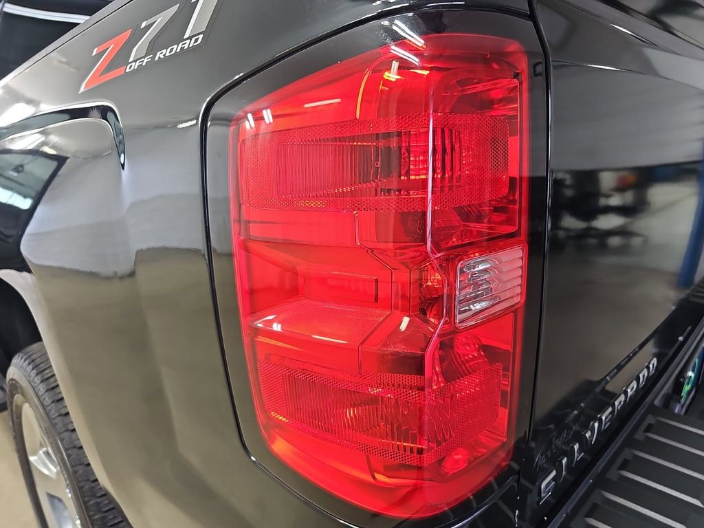 Used 2018 Chevrolet Silverado 1500 LT w/ All Star Edition image 38