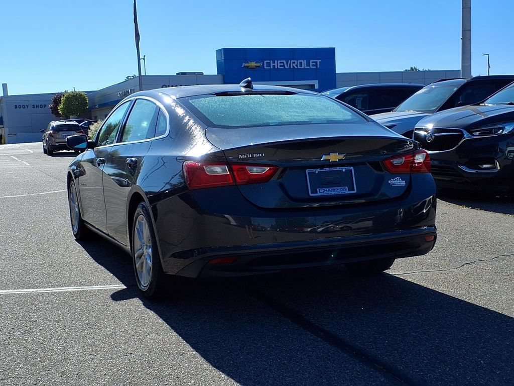 Used 2018 Chevrolet Malibu LT FWD image 5