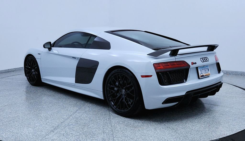Used 2018 Audi R8 V10 plus image 3