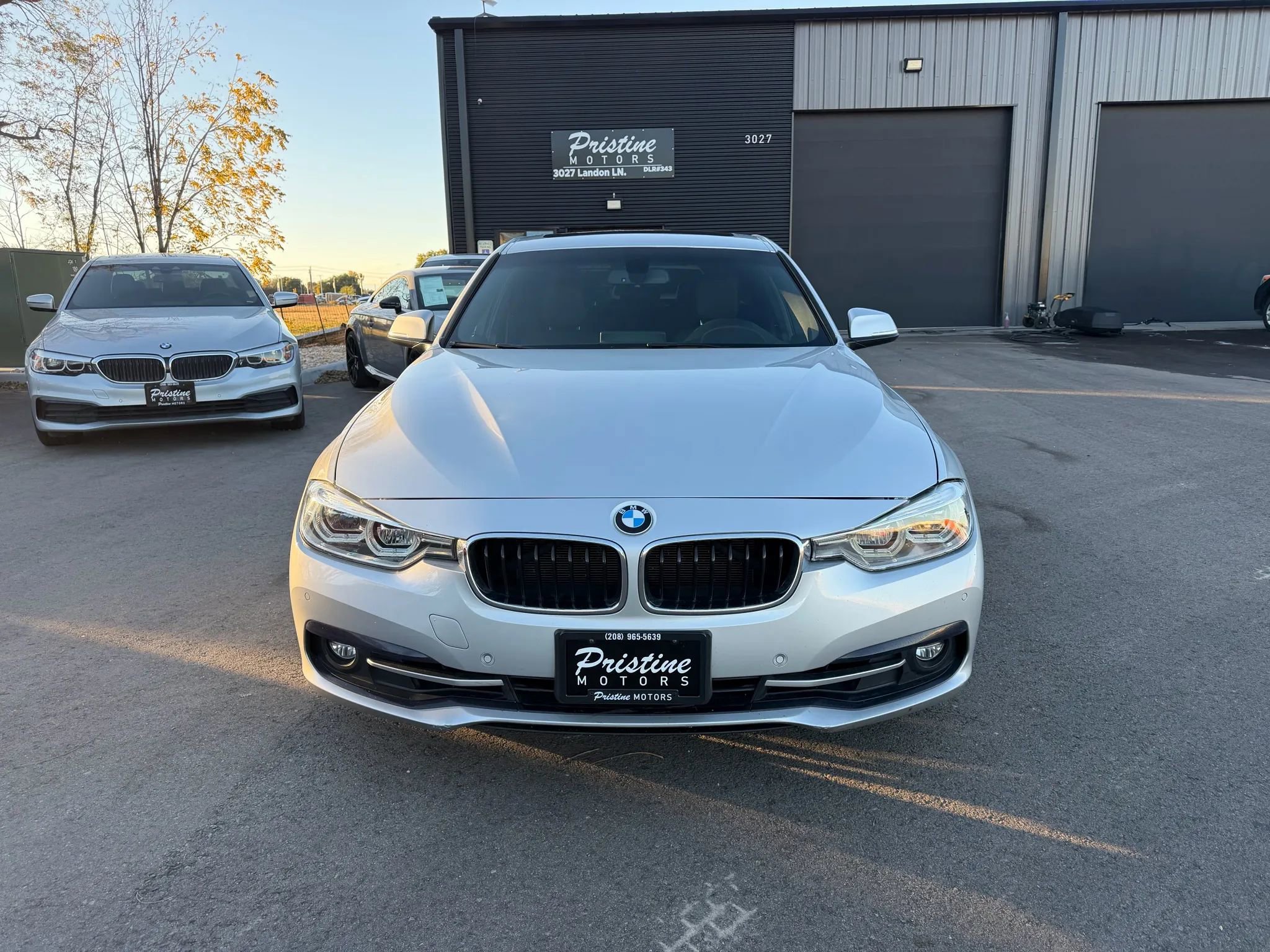 Used 2017 BMW 330i Sedan image 2