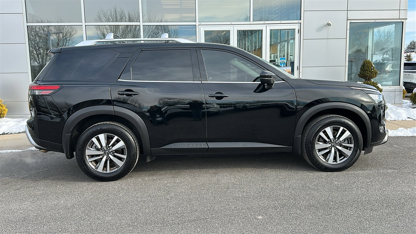 Certified 2022 Nissan Pathfinder SL image 28