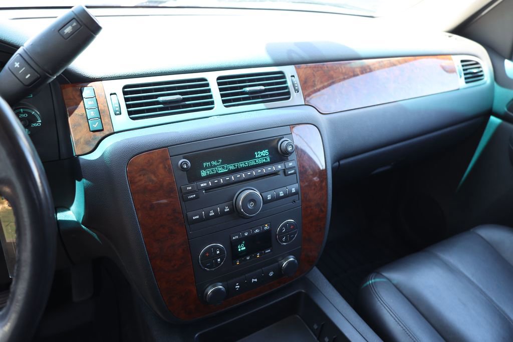 Used 2008 Chevrolet Silverado 2500 LTZ w/ Safety Package AWD/4WD image 15
