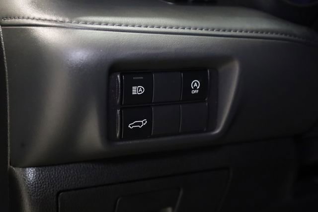 Used 2023 Toyota Highlander XLE image 14