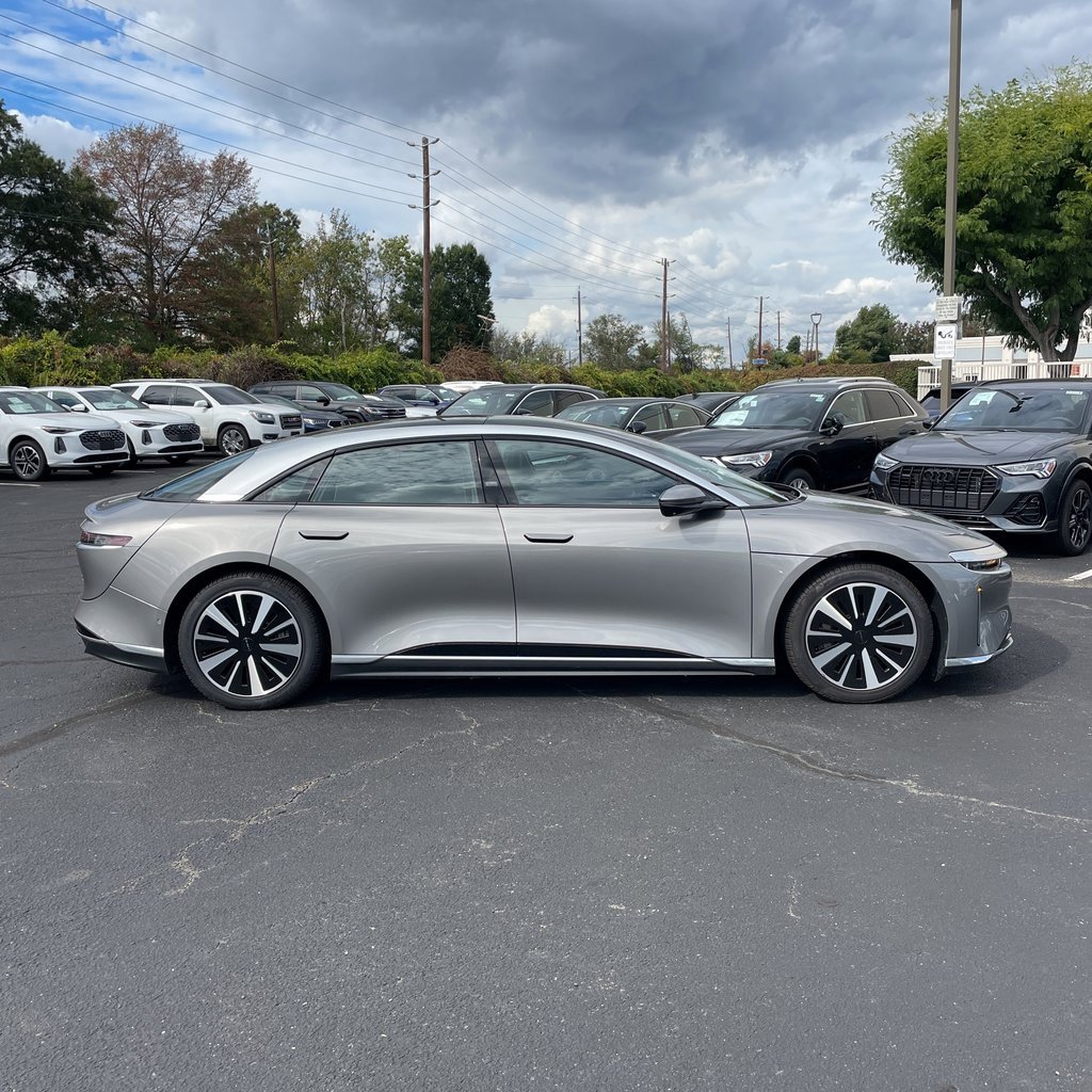 Used 2023 Lucid Air Touring image 7