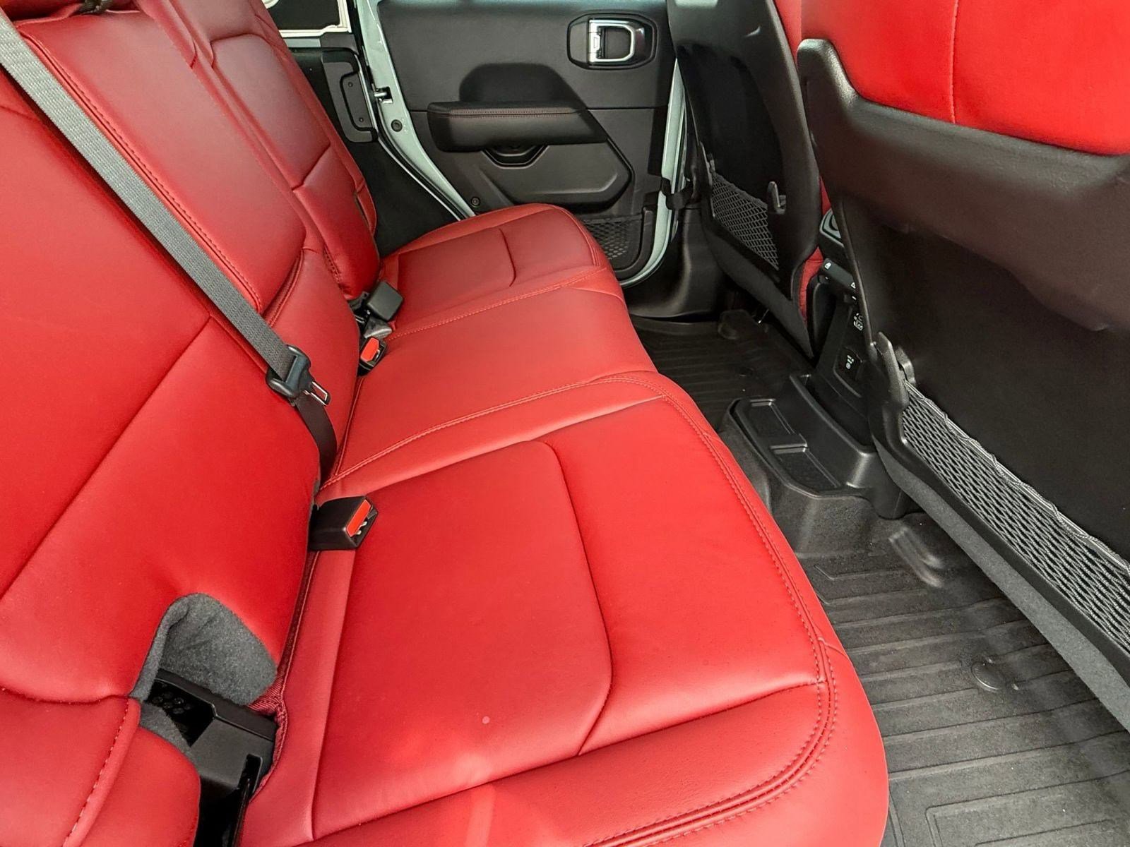 Used 2024 Jeep Wrangler Unlimited Rubicon 392 image 29