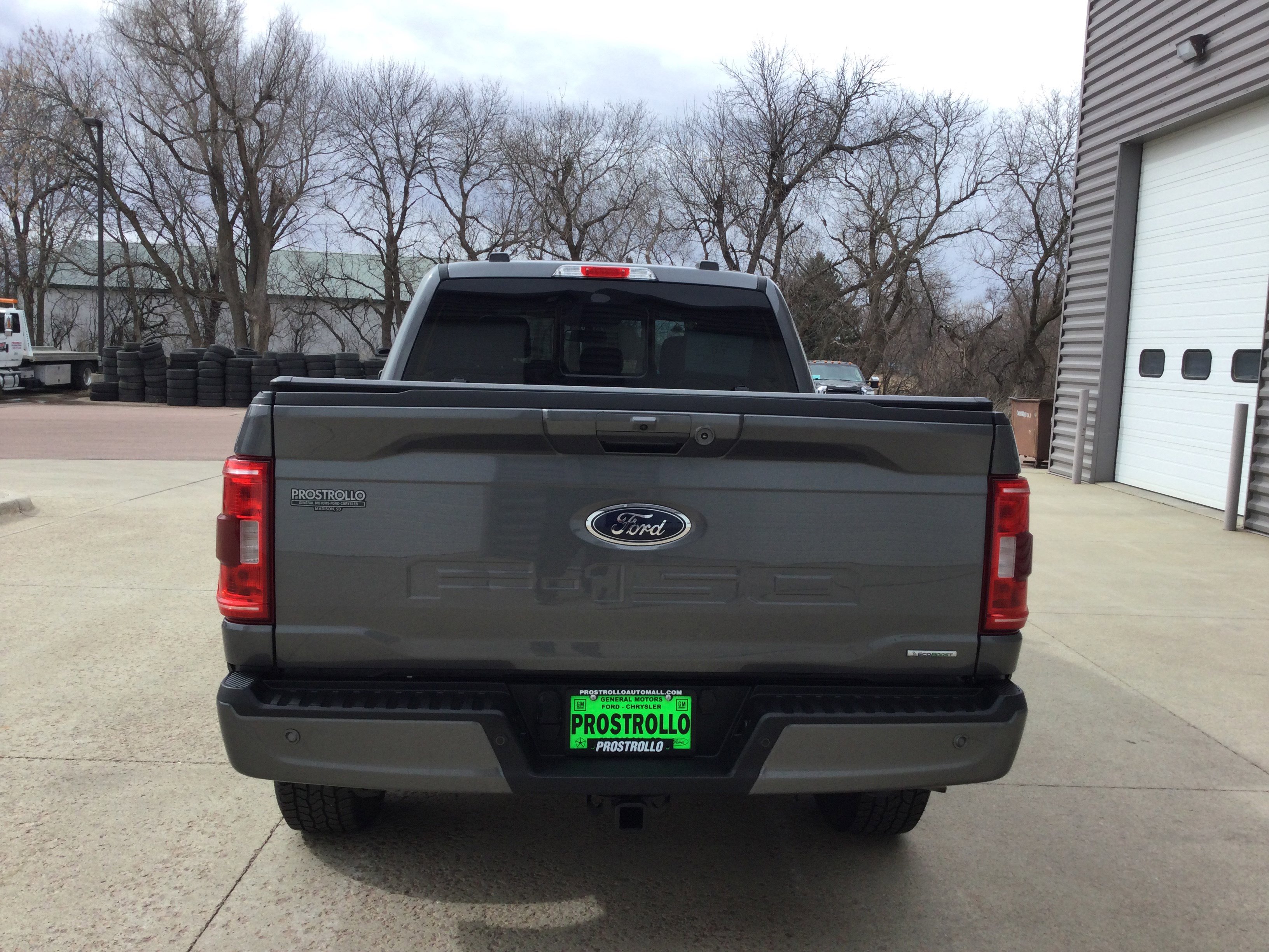 Used 2022 Ford F150 XLT w/ Equipment Group 302A High AWD/4WD image 4