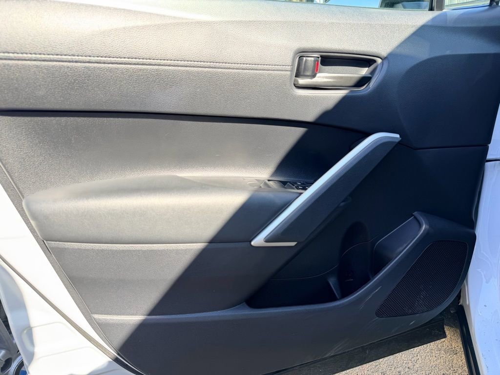 Used 2025 Toyota Corolla Cross AWD Hybrid w/ Moonroof Package image 20