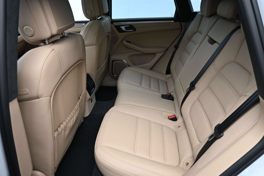 Certified 2026 Porsche Macan S AWD/4WD image 7