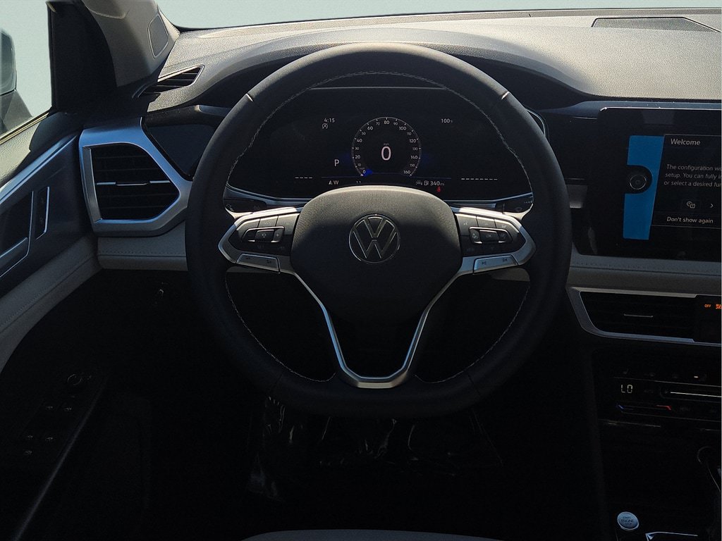 New 2026 Volkswagen Taos SE FWD image 14