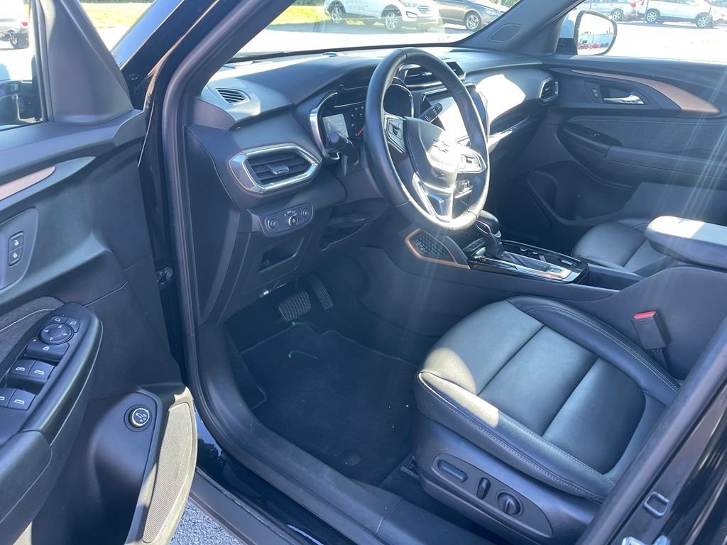 Used 2023 Chevrolet TrailBlazer ACTIV w/ Sun and Liftgate Package AWD/4WD image 13