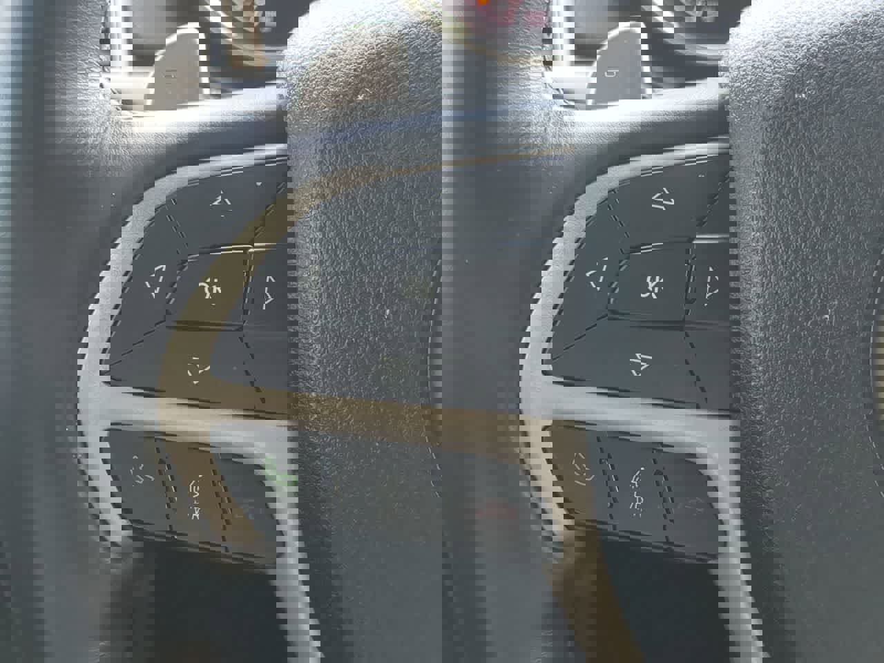 Used 2016 Jeep Grand Cherokee Laredo 75th Anniversary image 23