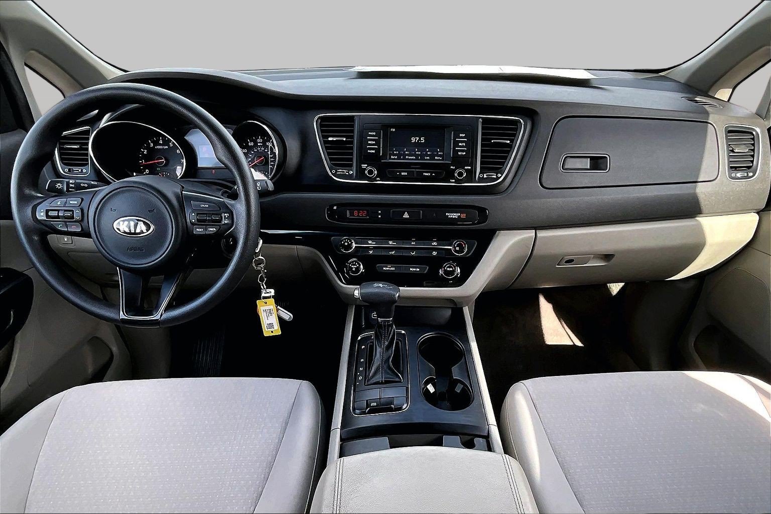 Used 2018 Kia Sedona L FWD image 14