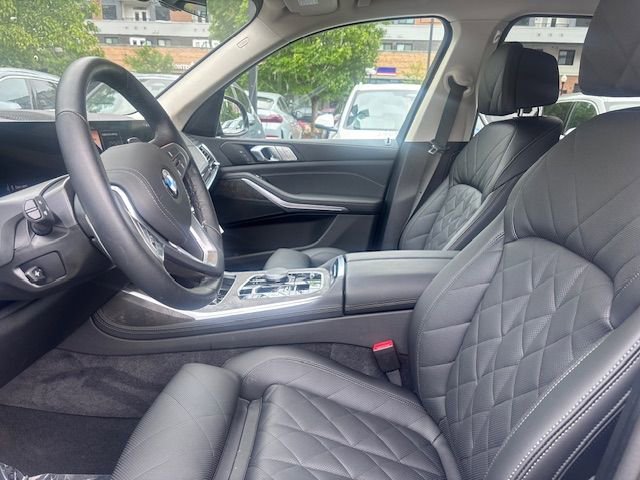 Used 2026 BMW X7 xDrive40i AWD/4WD image 3