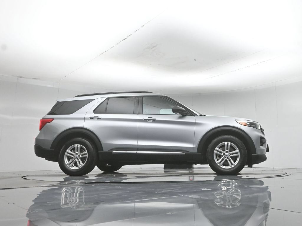 Certified 2022 Ford Explorer XLT RWD image 64