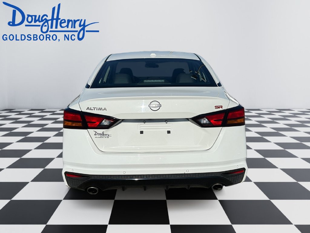 Used 2025 Nissan Altima 2.5 SR FWD image 4