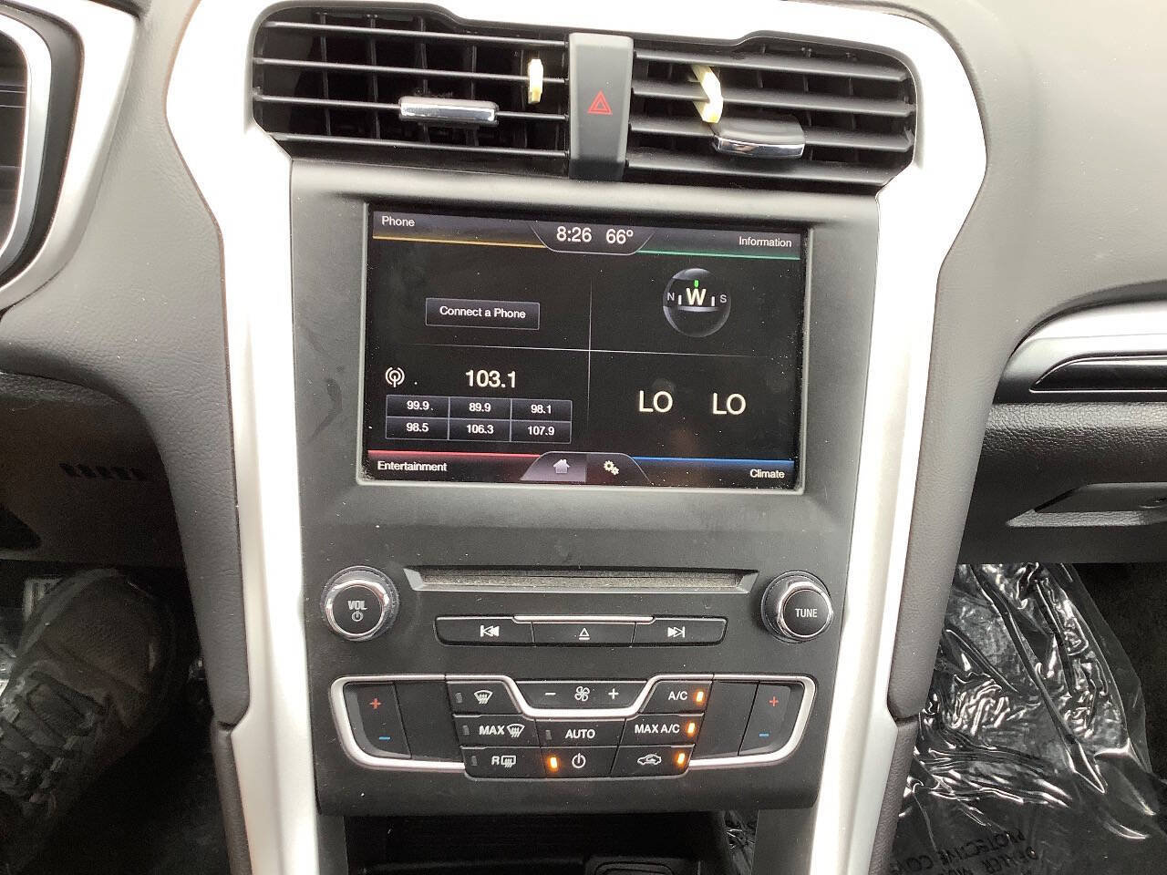 Used 2016 Ford Fusion SE FWD image 32