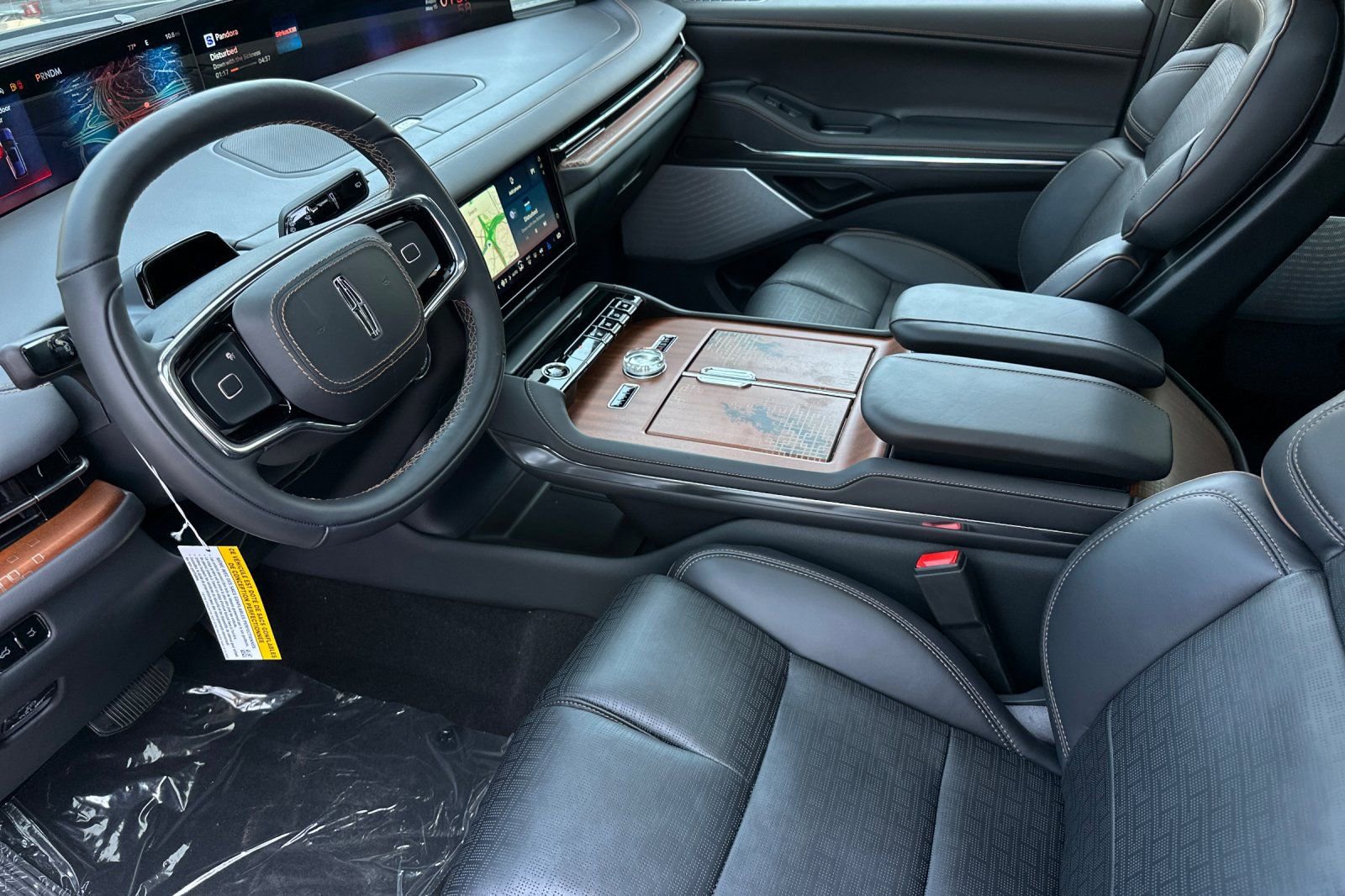 New 2026 Lincoln Navigator Black Label AWD/4WD image 9