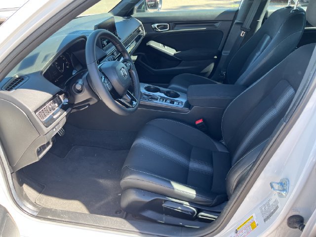 Used 2025 Honda Civic Sport image 2