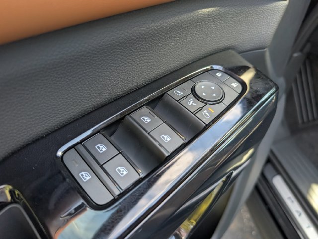 New 2026 Nissan Pathfinder Platinum AWD/4WD image 13